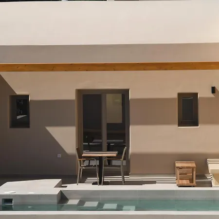 Santorini - - Sleeps 2 - Pool - Parking Villa